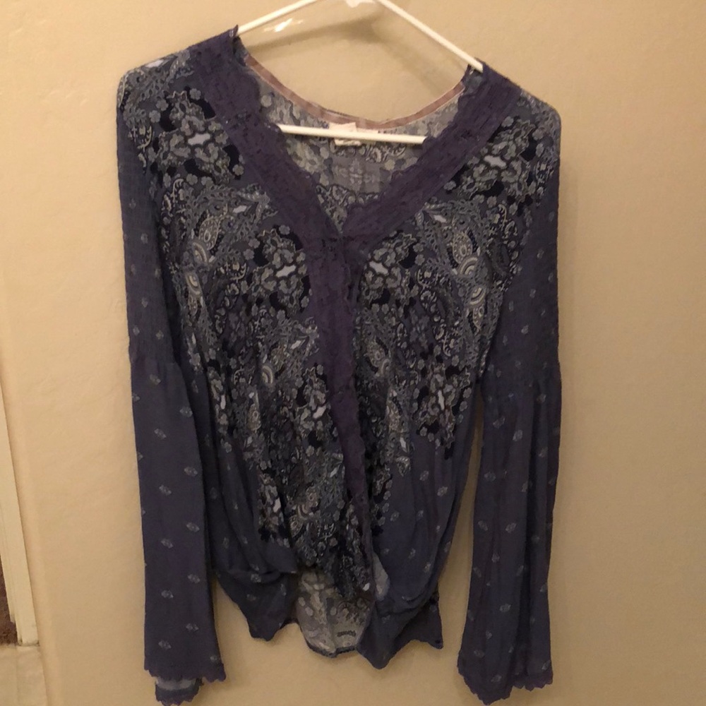 Bell sleeve top